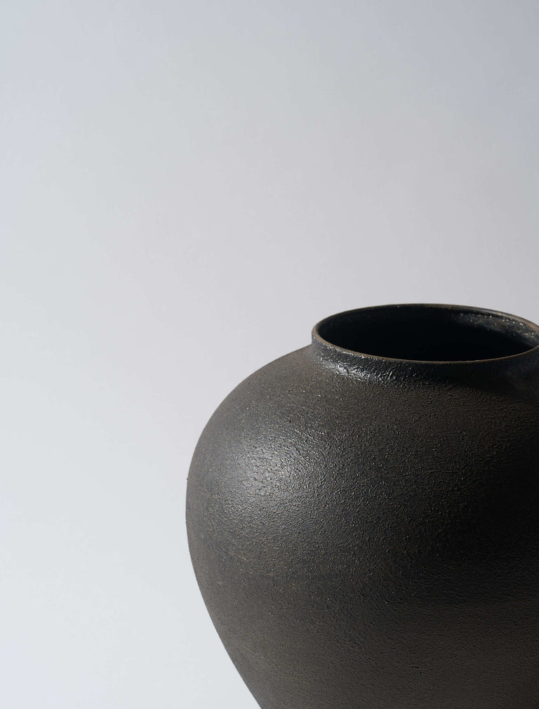 Arina Vase - Black