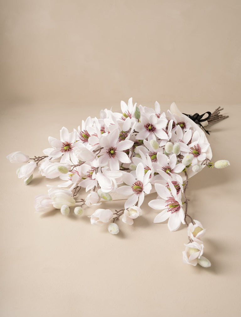 Faux Tall Magnolia - White (8 stems)