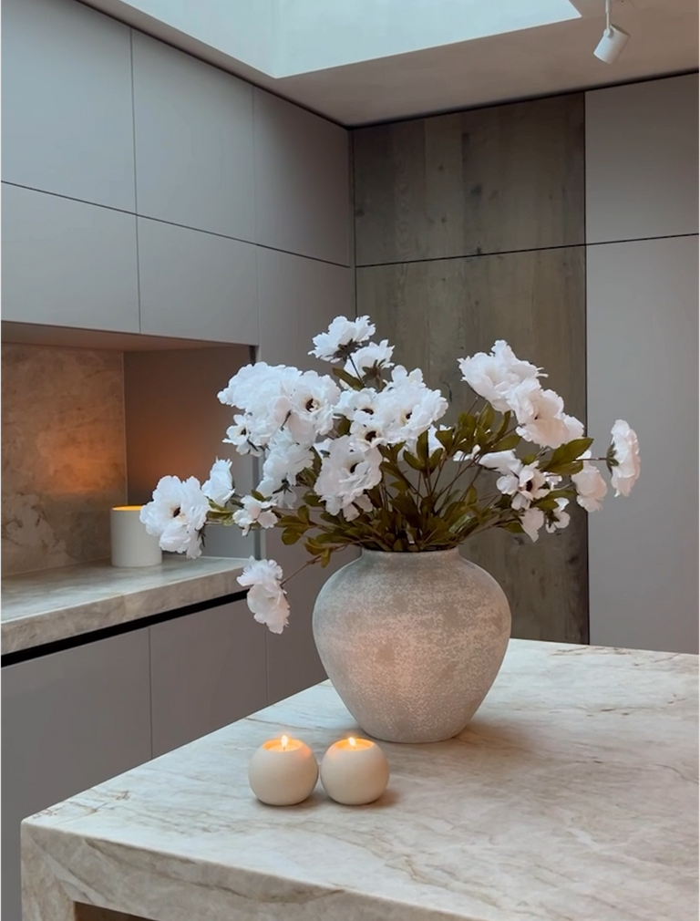 Faux Moutan Peony - White (8 Stems / 46 Peonies)